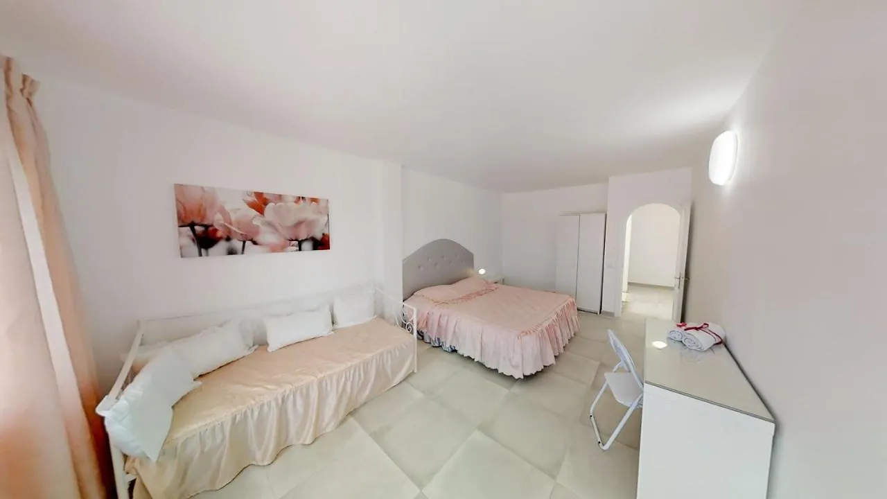 Bed & Breakfast Villa Las Buganvillas - 3 Habitaciones Y 3 Banos Privados En Maspalomas Maspalomas  Spain